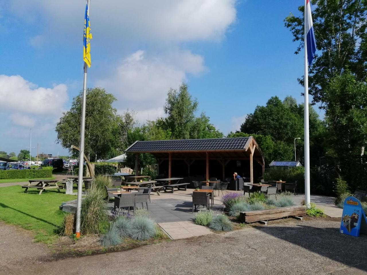Camping Kleine Belterwijde, Wiede Lodge Met Uitzicht Over Het Water Exterior photo